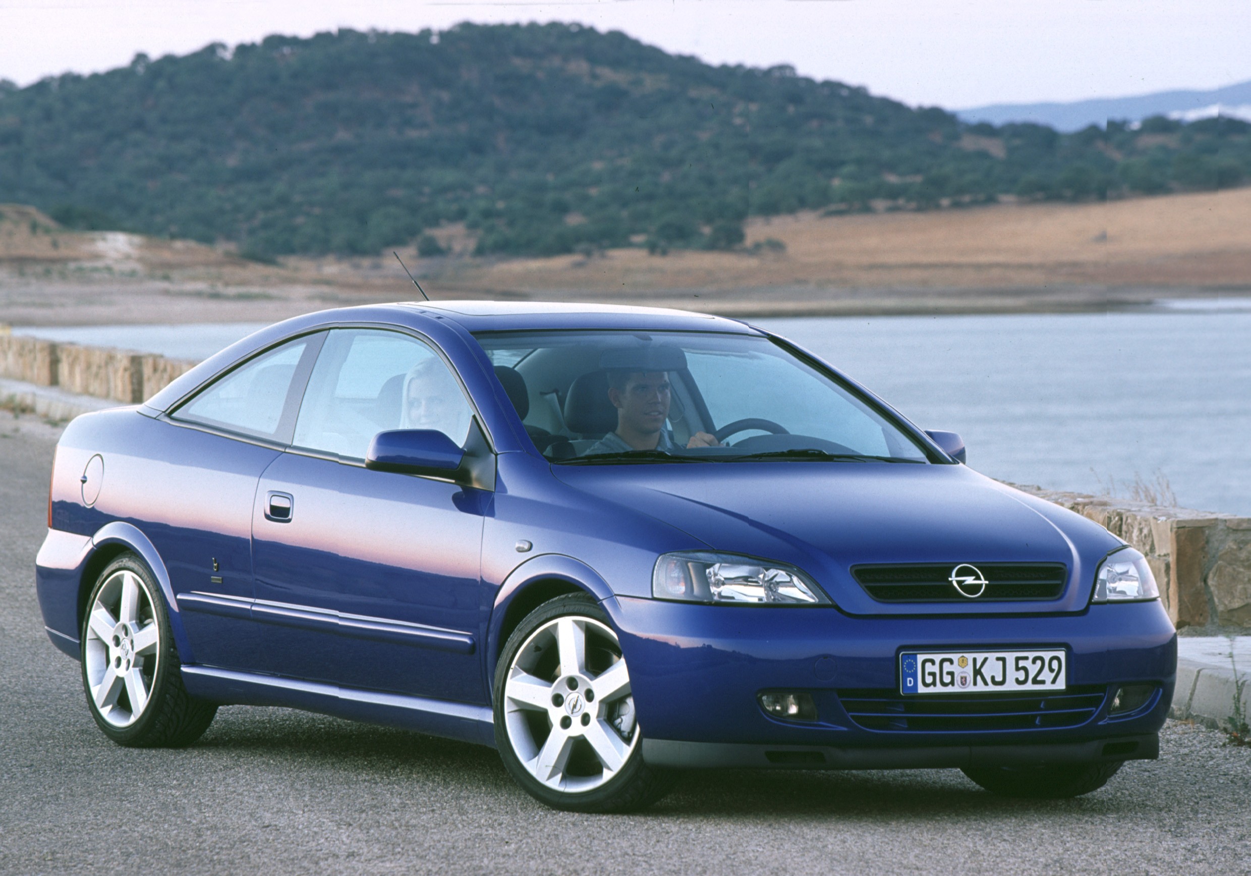 Opel Astra Coupe photo 35