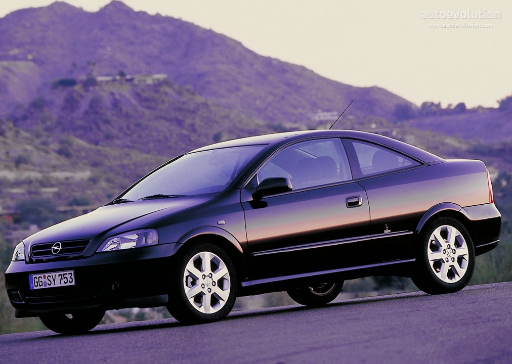 Opel Astra Coupe photo 2