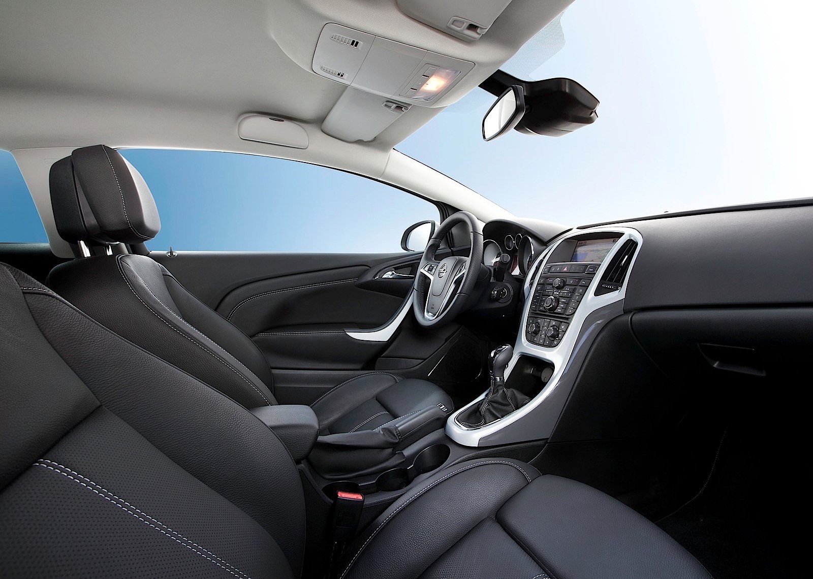 Opel Astra Gtc photo 97