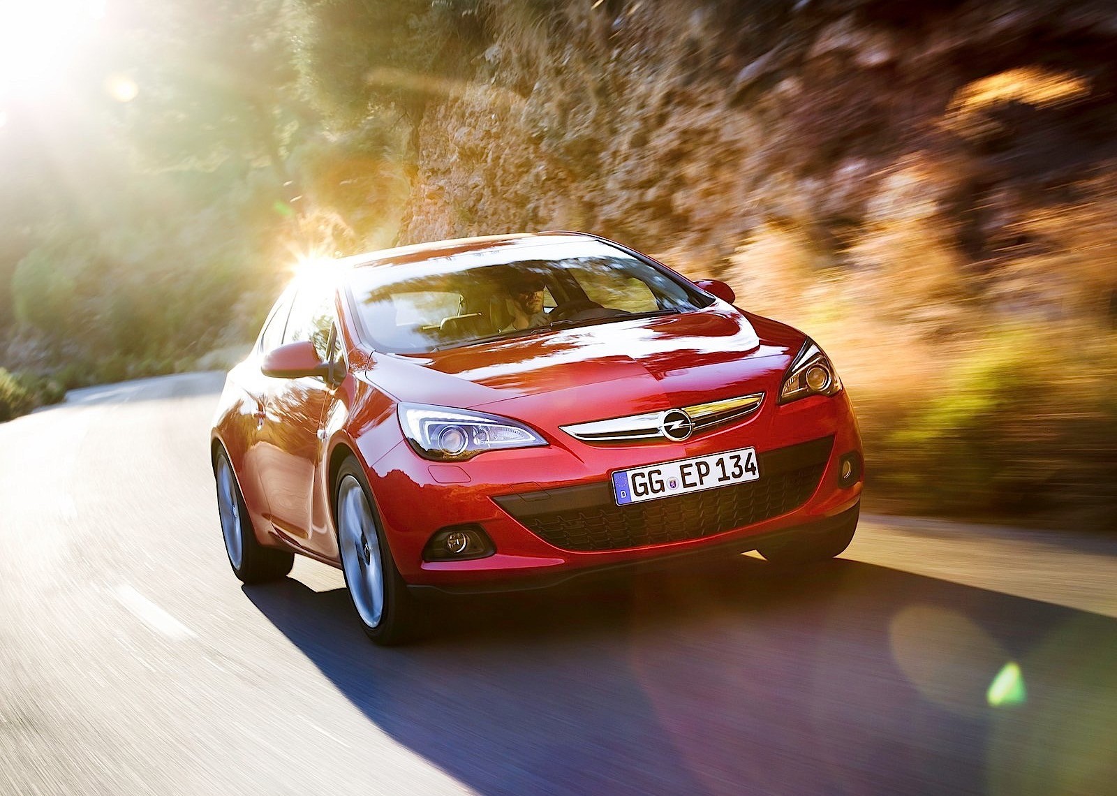 Opel Astra Gtc photo 14