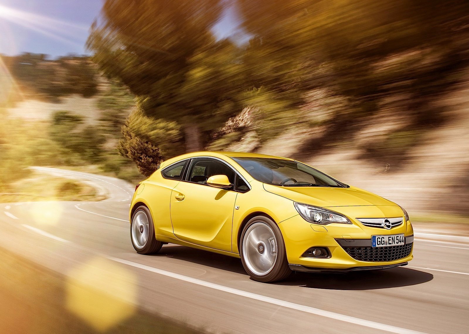 Opel Astra Gtc photo 15