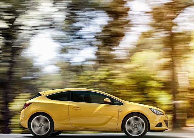 Opel Astra Gtc foto 22