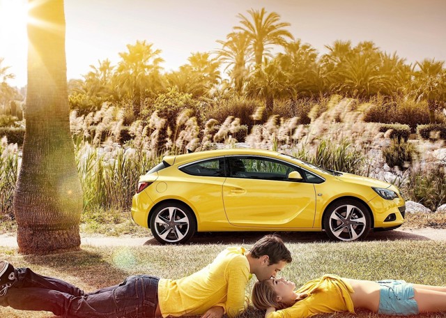 Opel Astra Gtc foto 24