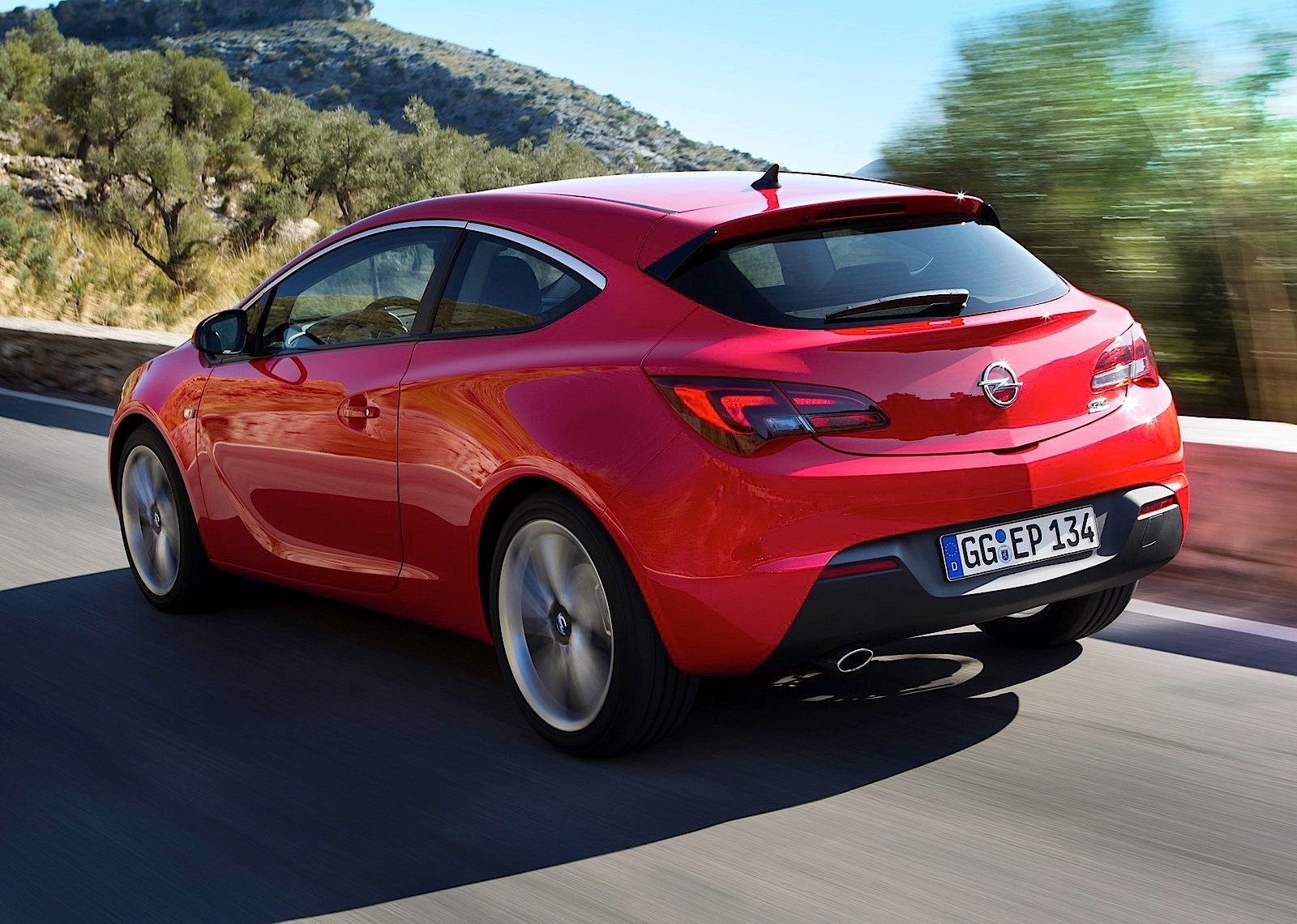 Opel Astra Gtc photo 29