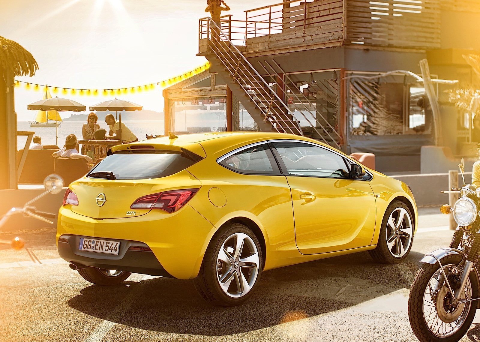 Opel Astra Gtc photo 31