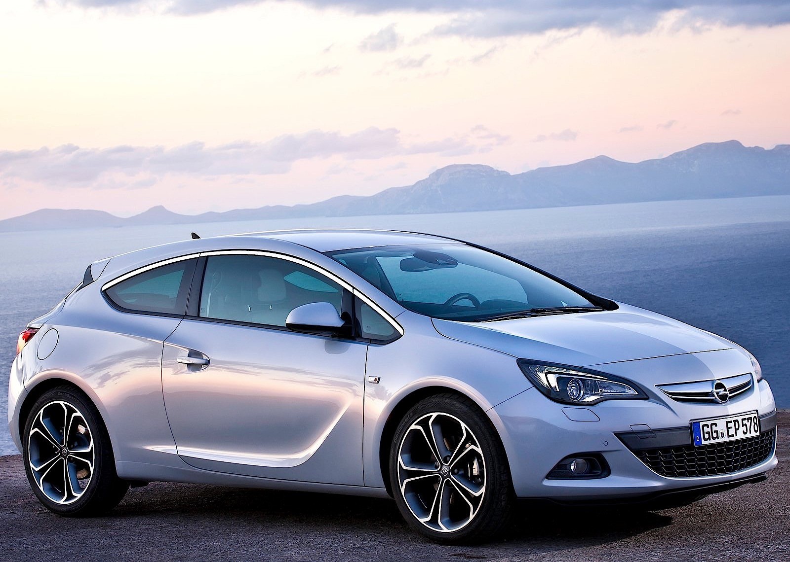 Opel Astra Gtc photo 33