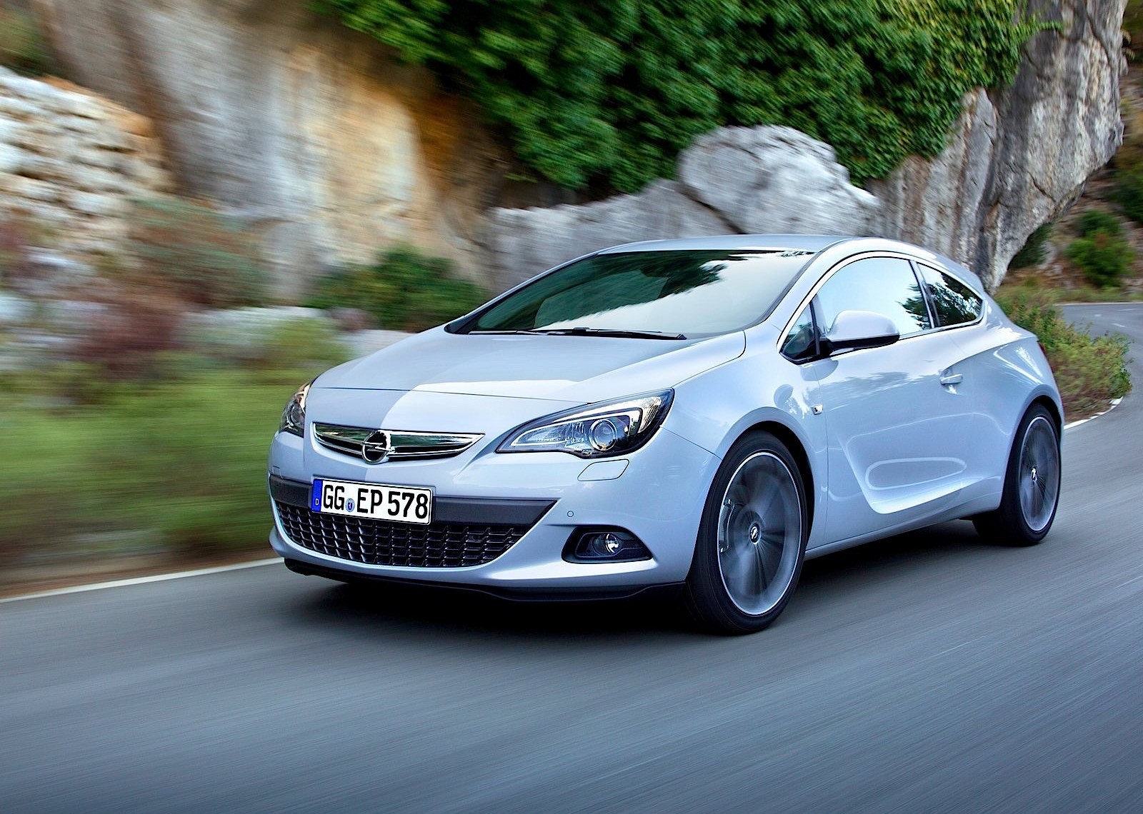 Opel Astra Gtc photo 42