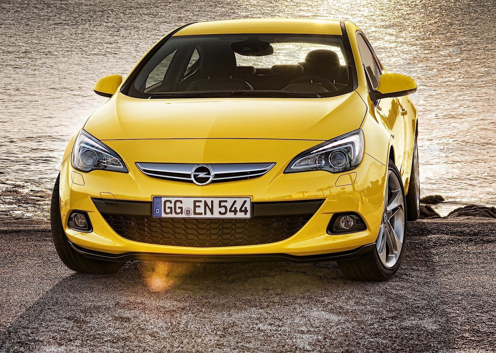 Opel Astra Gtc photo 43