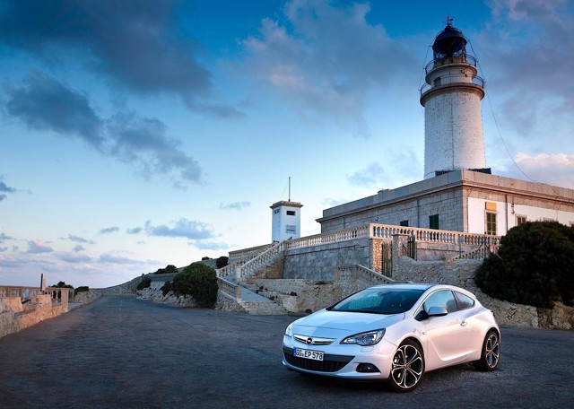 Opel Astra Gtc foto 45