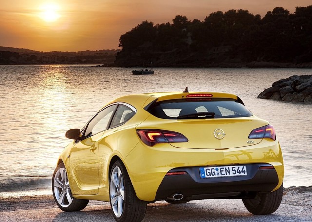 Opel Astra Gtc foto 57
