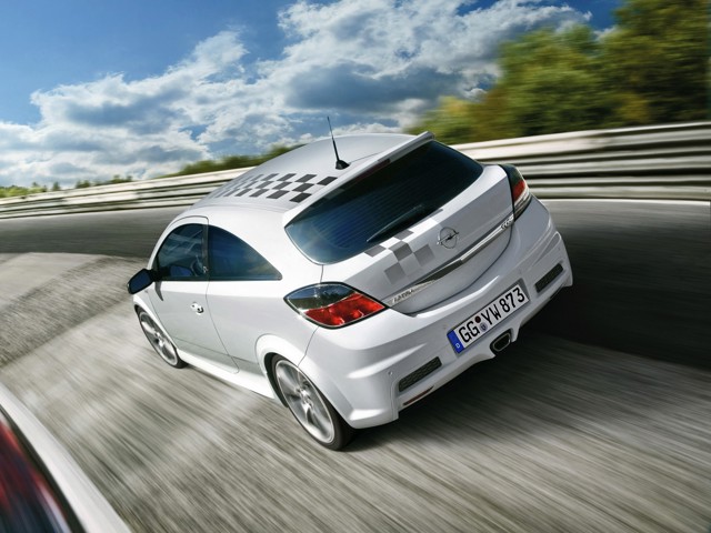 Opel Astra Opc photo 8