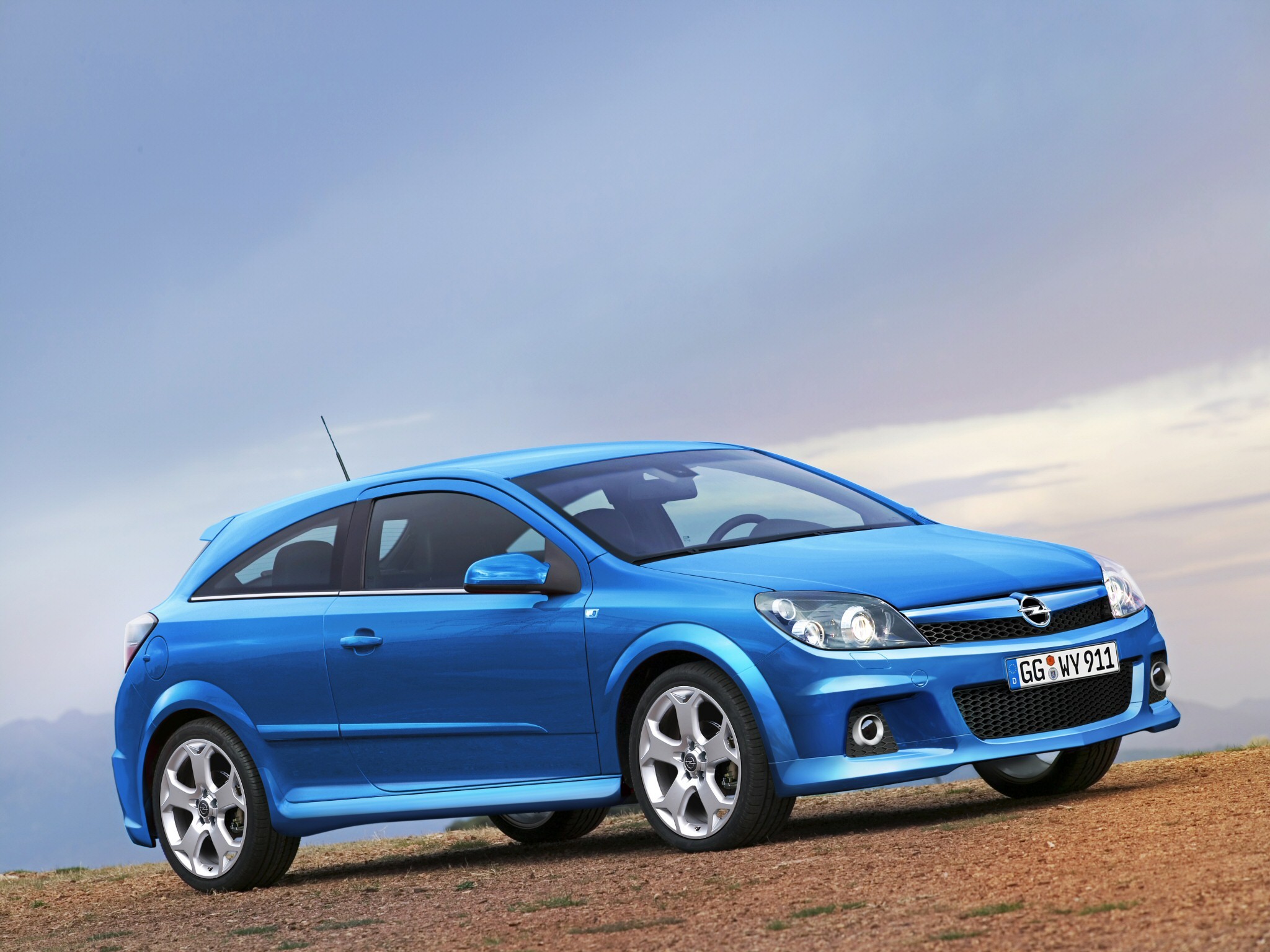 Opel Astra Opc photo 18