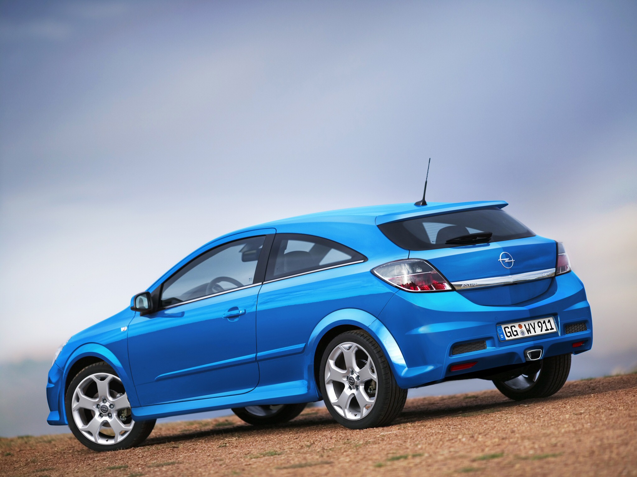 Opel Astra Opc photo 19