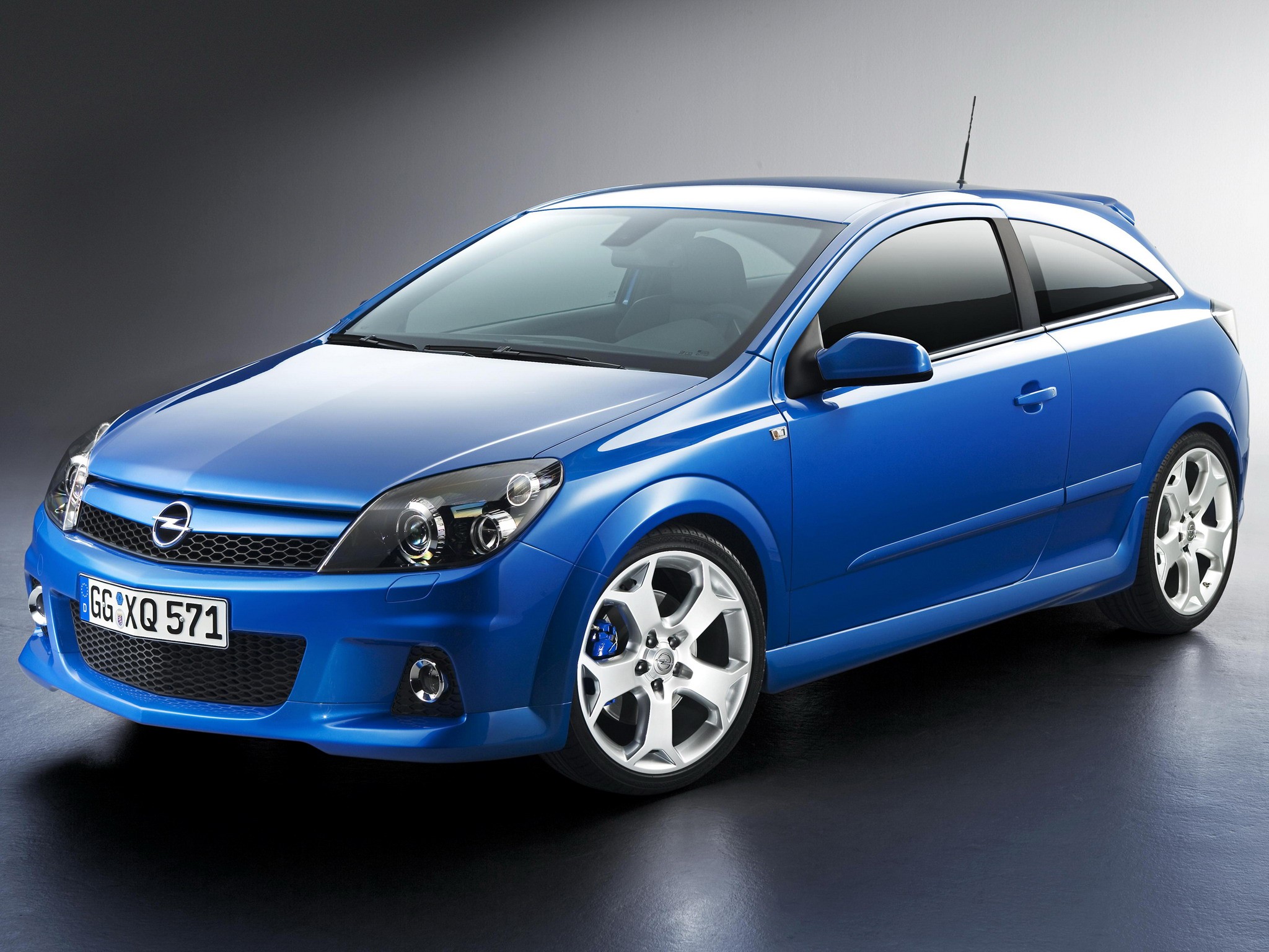 Opel Astra Opc photo 23
