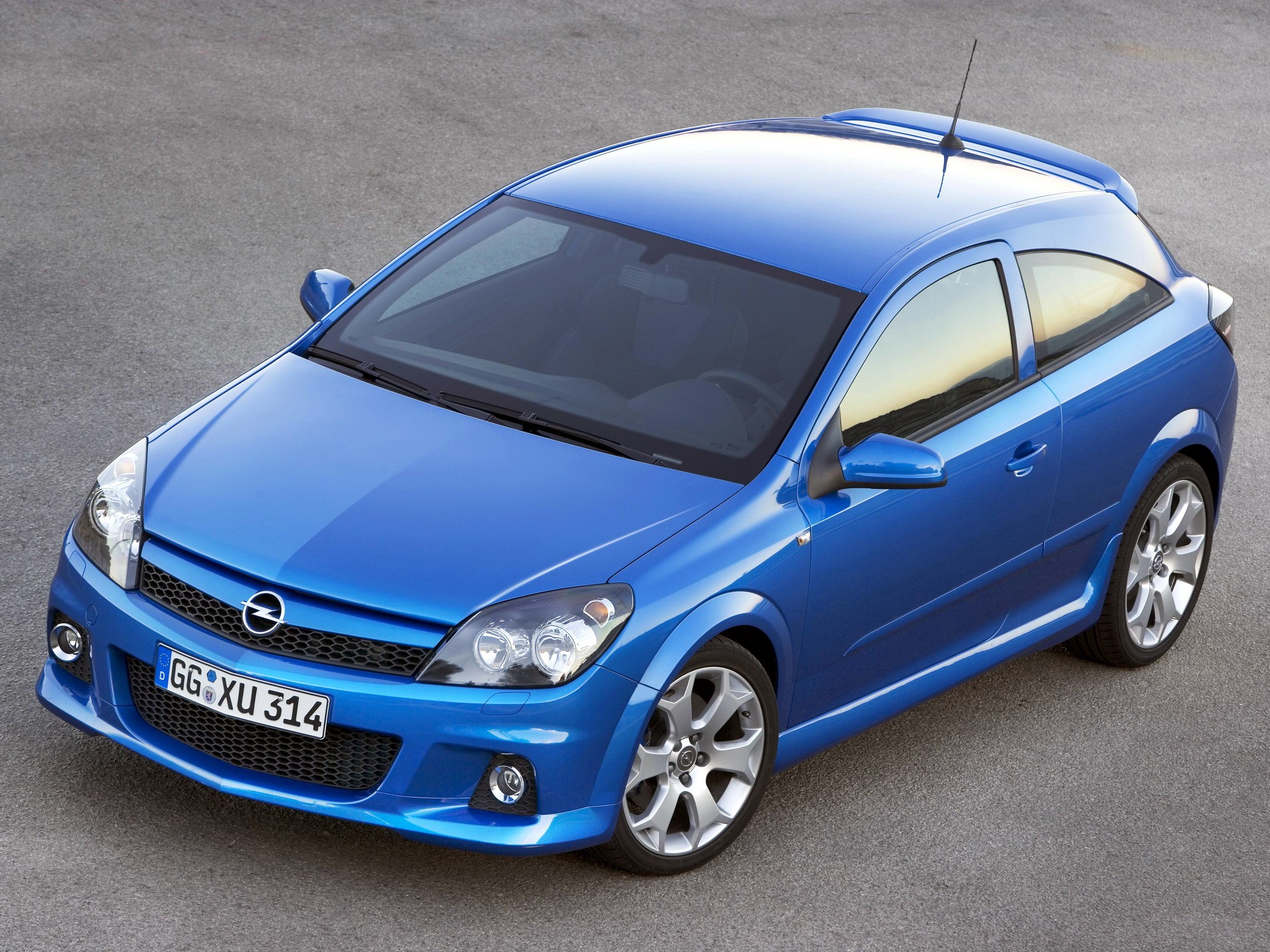 Opel Astra Opc photo 30