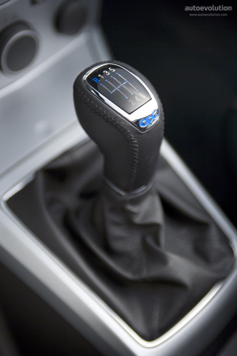 Opel Astra Opc photo 33