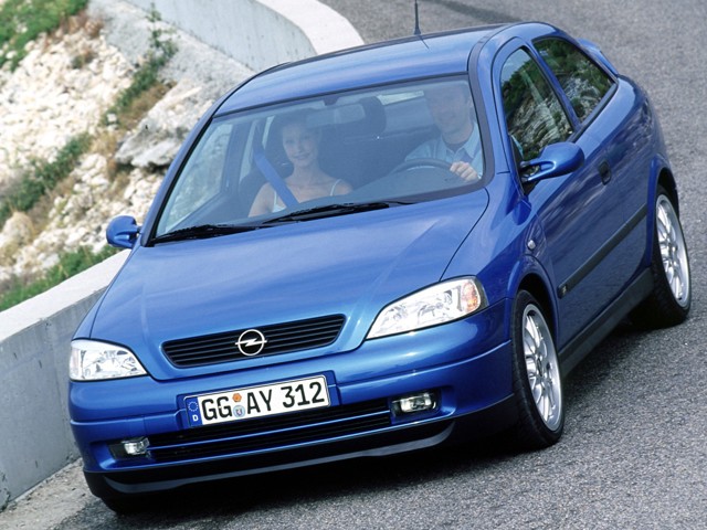 Opel Astra Opc photo 8