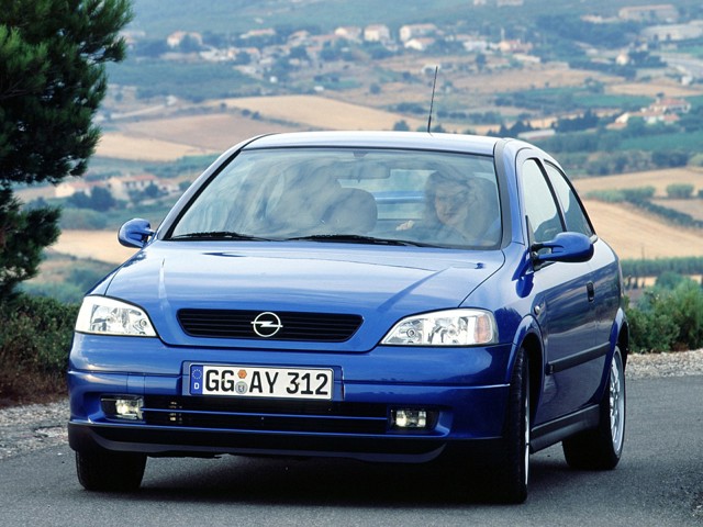 Opel Astra Opc photo 9