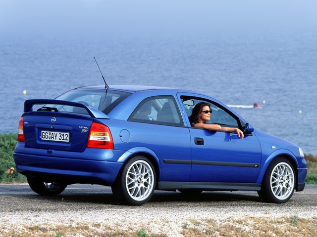 Opel Astra Opc photo 10