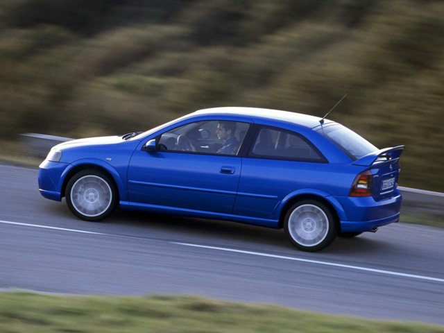 Opel Astra Opc photo 22