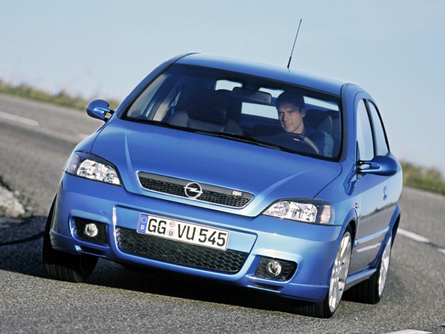 Opel Astra Opc photo 24