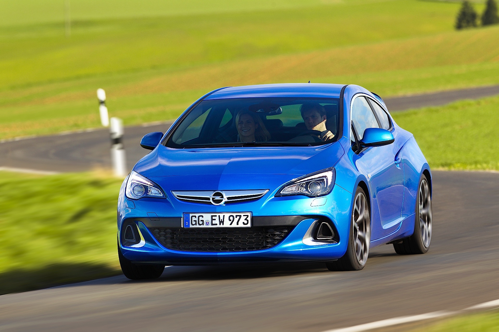 Opel Astra Opc photo 12