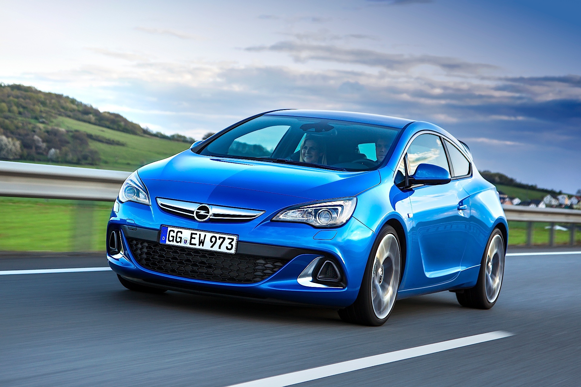 Opel Astra Opc photo 16