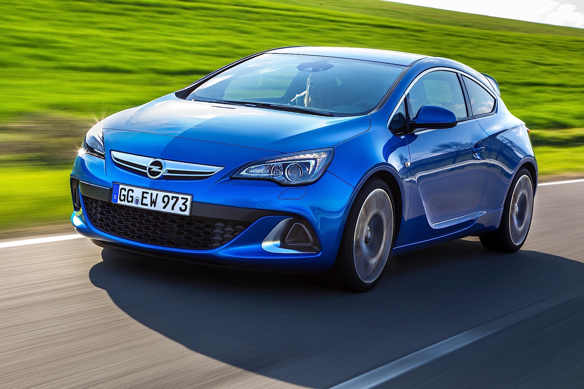 Opel Astra Opc photo 19
