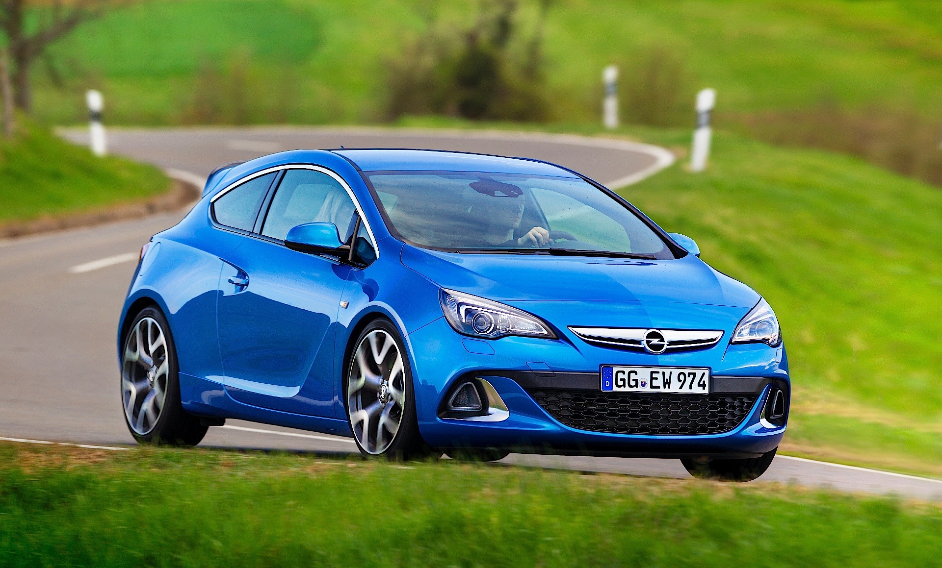 Opel Astra Opc photo 21