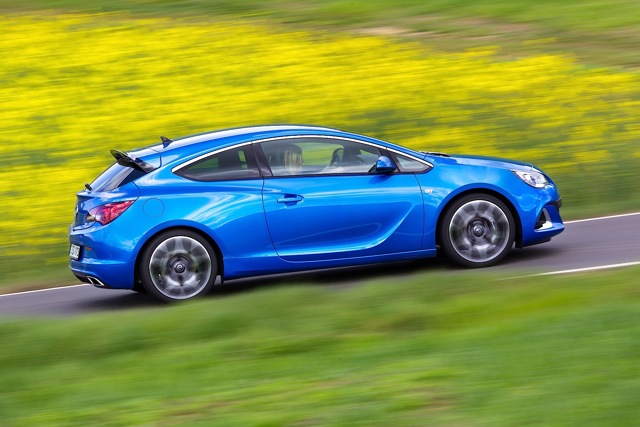 Opel Astra Opc photo 22