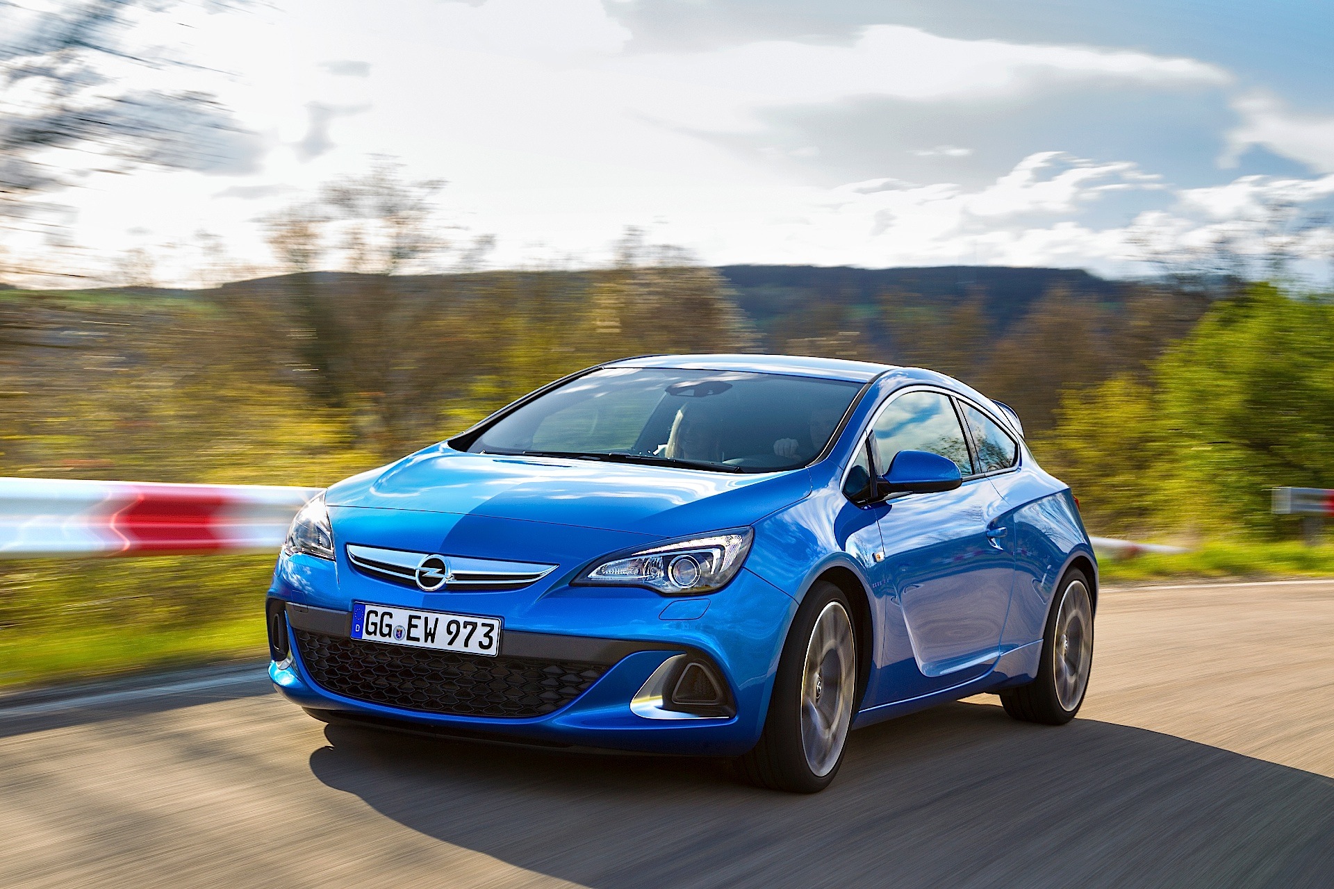 Opel Astra Opc photo 25