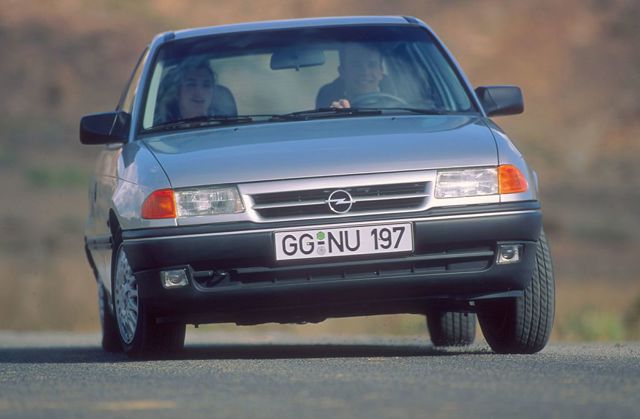 Opel Astra Sedan photo 10