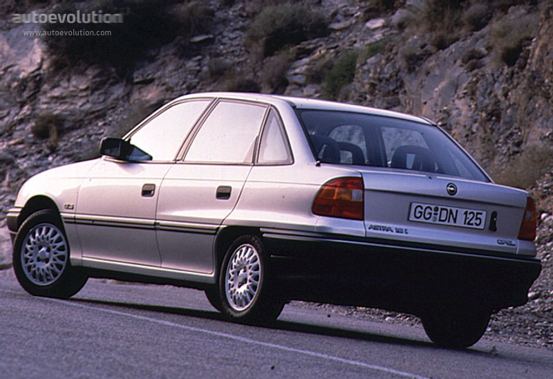 OPEL Astra Sedan