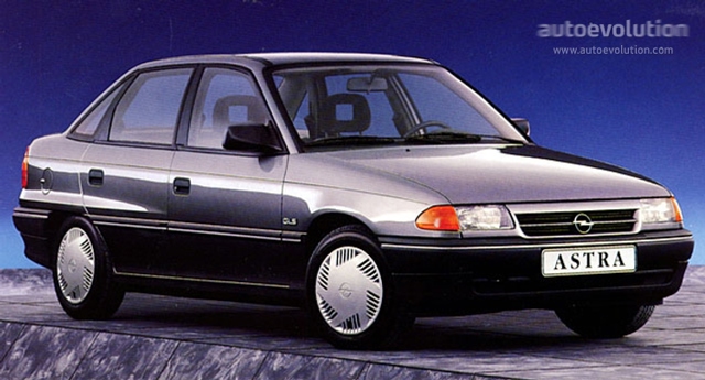 Opel Astra Sedan photo 2