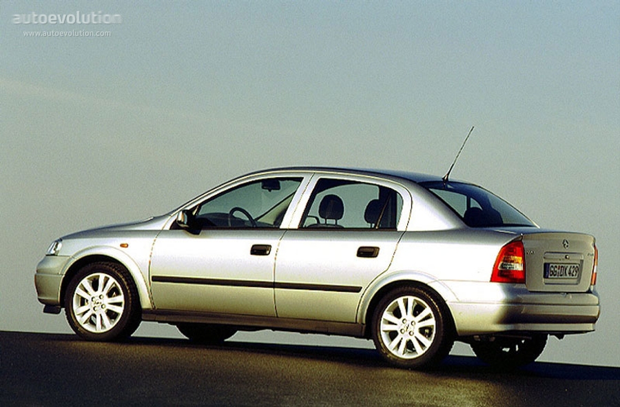Opel Astra Sedan photo 4