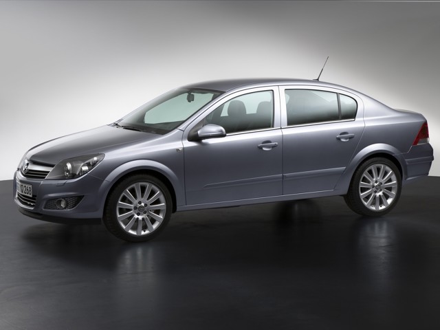 Opel Astra Sedan photo 6