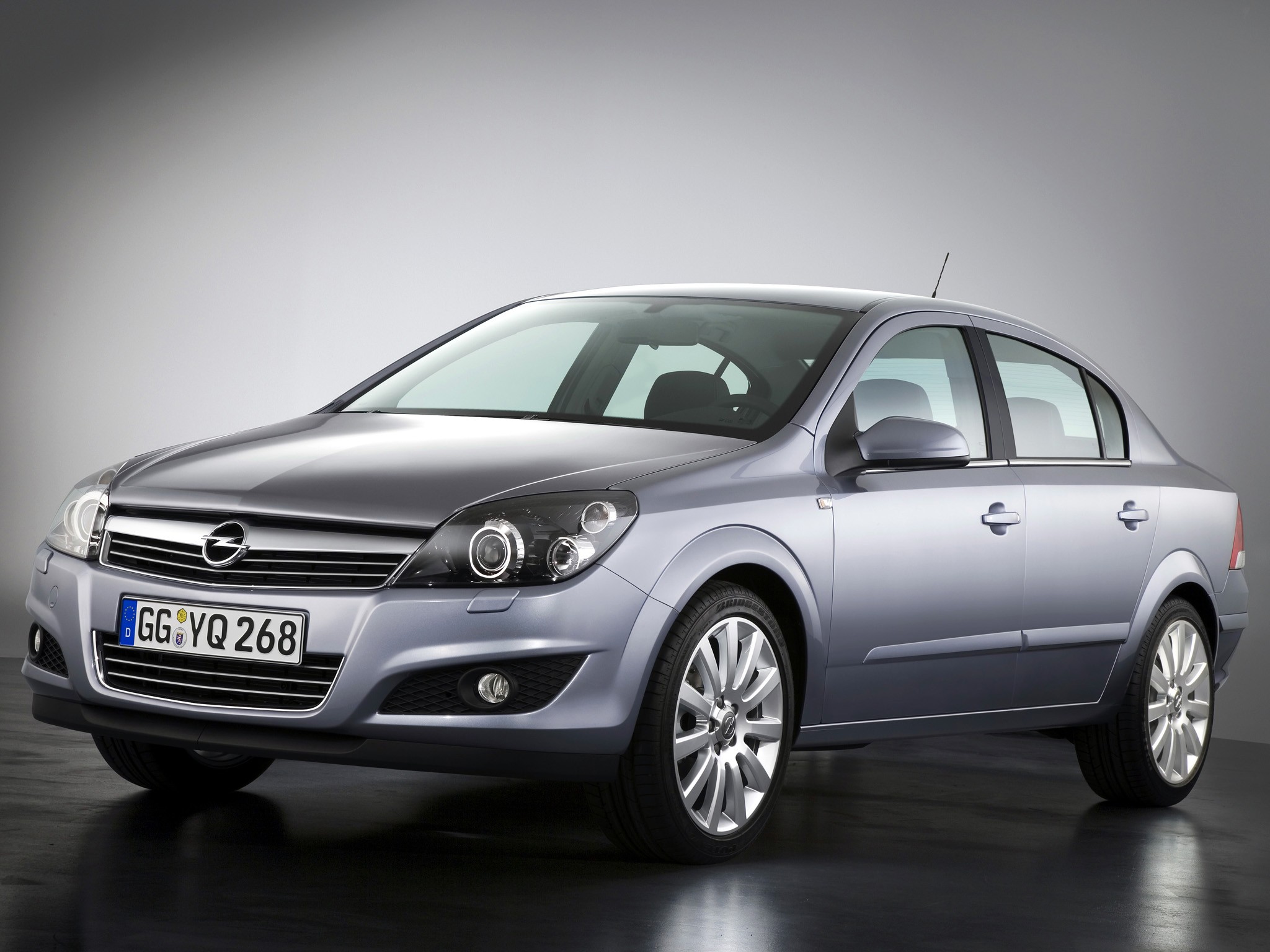 Opel Astra Sedan photo 7