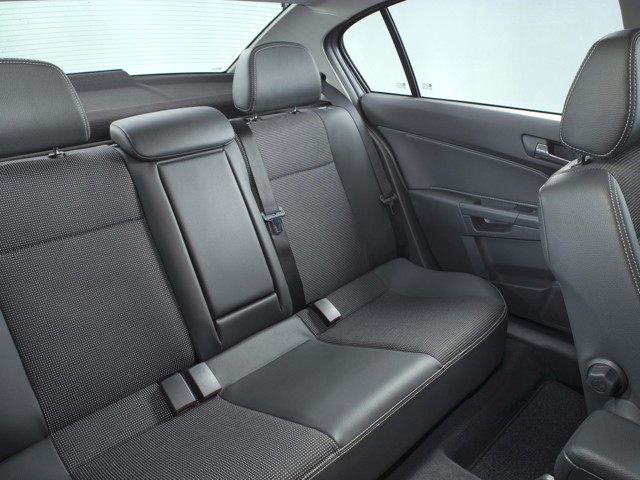 Opel Astra Sedan photo 30