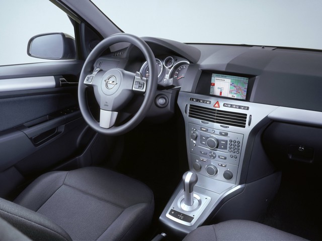 Opel Astra Sedan photo 31
