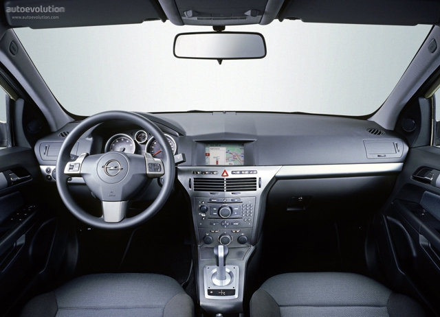 Opel Astra Sedan photo 29