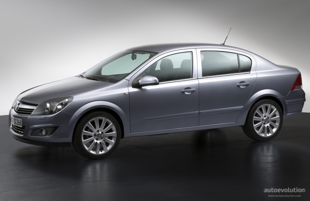 Opel Astra Sedan photo 2