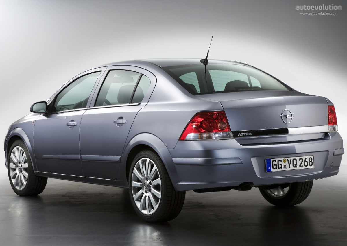 Opel Astra Sedan photo 3