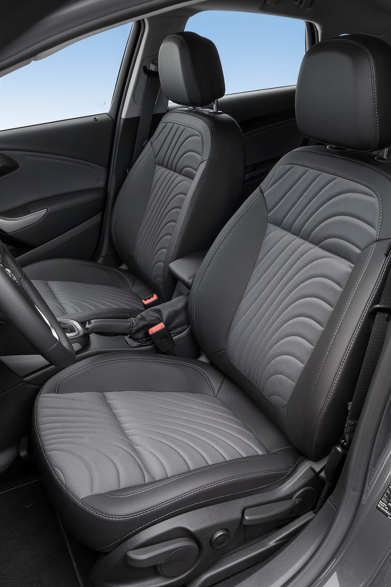 Opel Astra Sedan photo 13