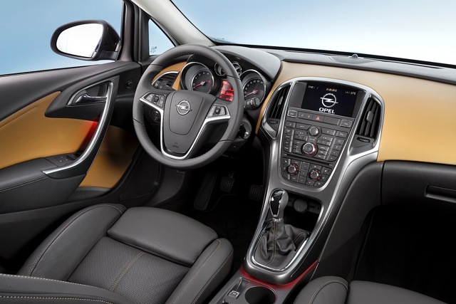 Opel Astra Sedan photo 14