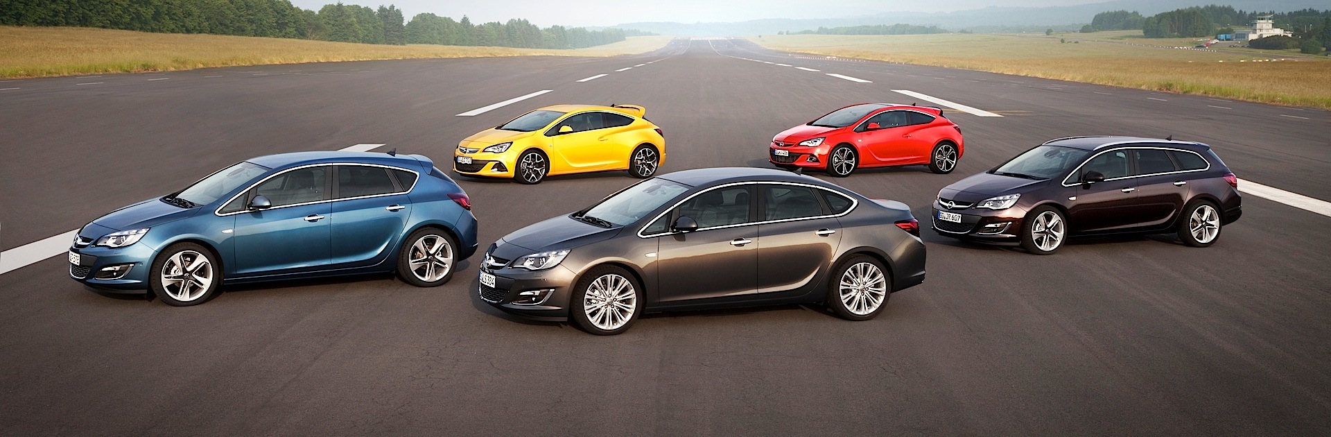 Opel Astra Sedan photo 6