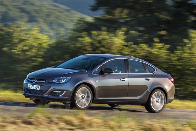 Opel Astra Sedan photo 7