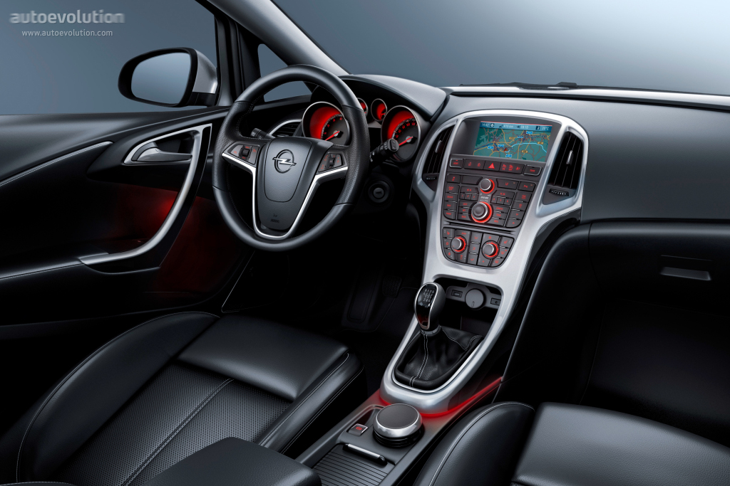 Opel Astra Sports Tourer photo 18