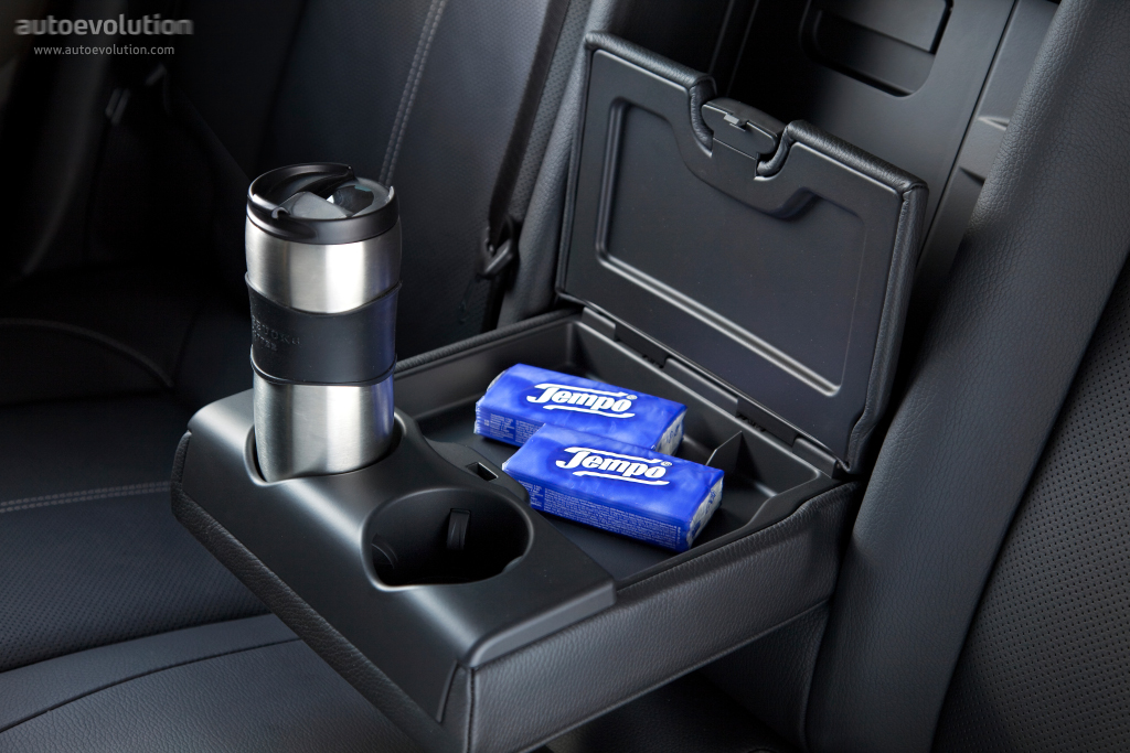 Opel Astra Sports Tourer photo 27