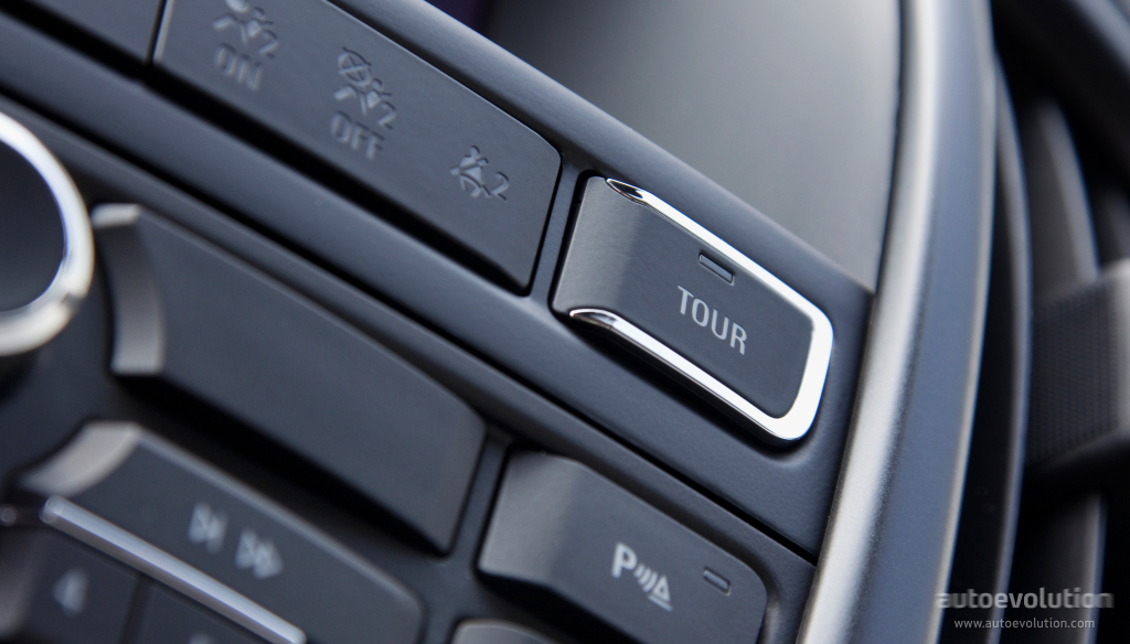 Opel Astra Sports Tourer photo 29