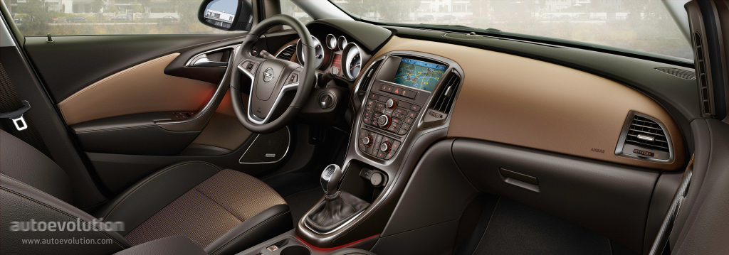 Opel Astra Sports Tourer photo 32